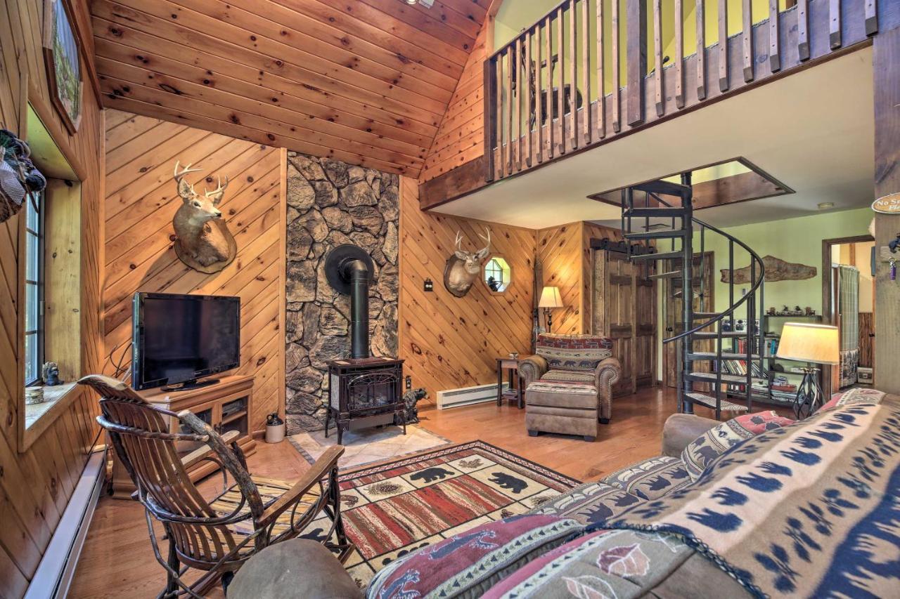 Lake Placid Chalet Deck And Forest Views! ภายนอก รูปภาพ